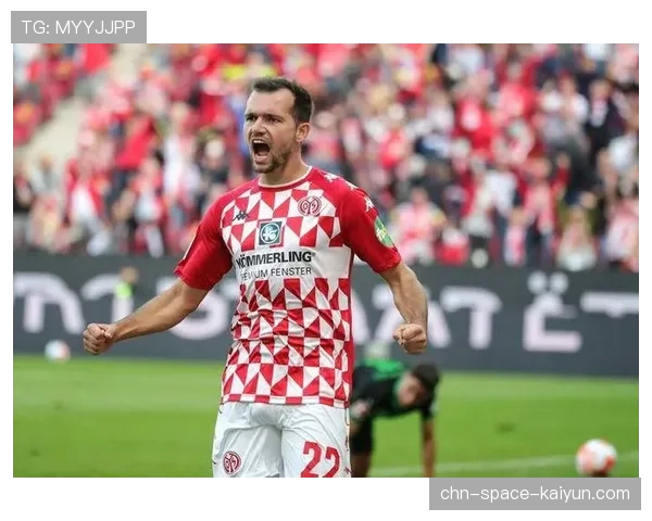 足球电竞赛事“虚拟德甲”引入高级战术板，玩家可自定义“肋部进攻倾向”滑块